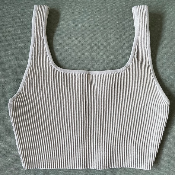 Aritzia Babaton Sculpt Knit Squareneck Cropped Tank in Matte Pearl - Picture 5 of 5